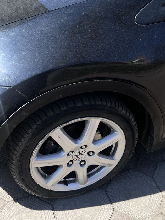 терміновий продаж Honda civic 5D продам машину