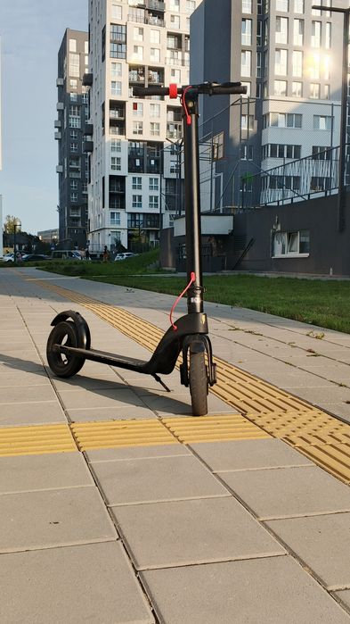 Продам самокат Proove x-city pro