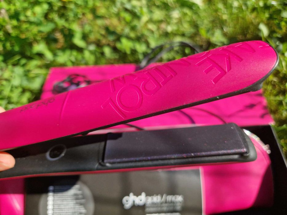 Продам

Оригінальний Розовий Випрамляч ghd

(Новий)