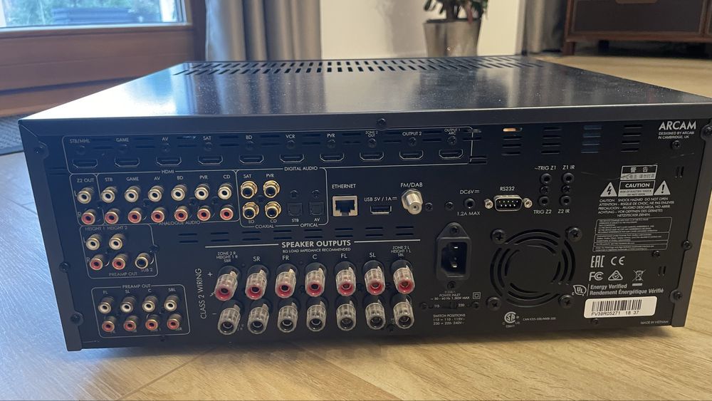 Amplituner Arcam AVR 390. AVR390.