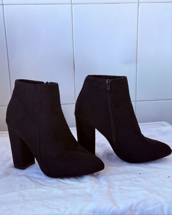 Bota Salto Alto 36