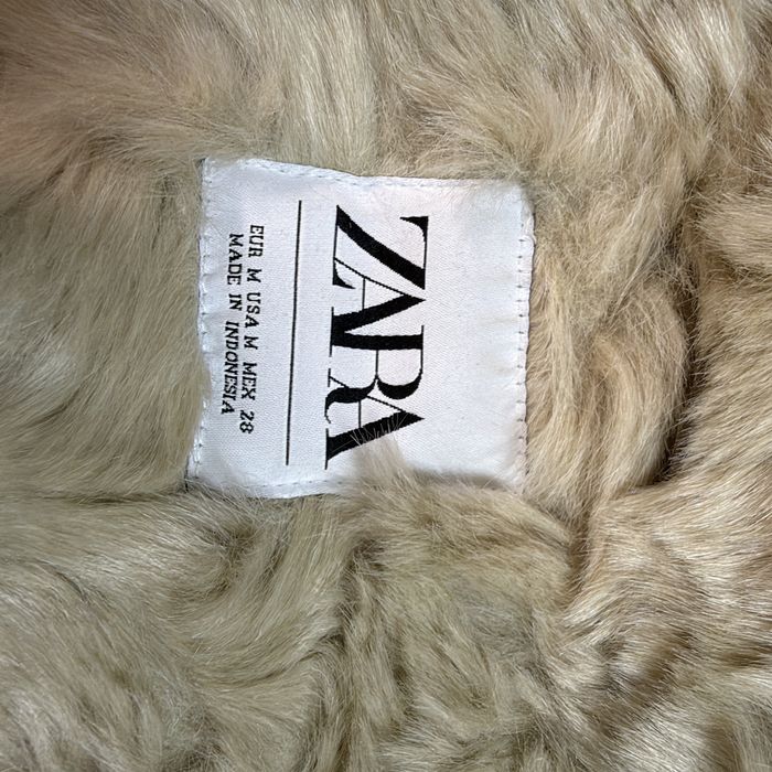 Зимова тепла куртка Zara