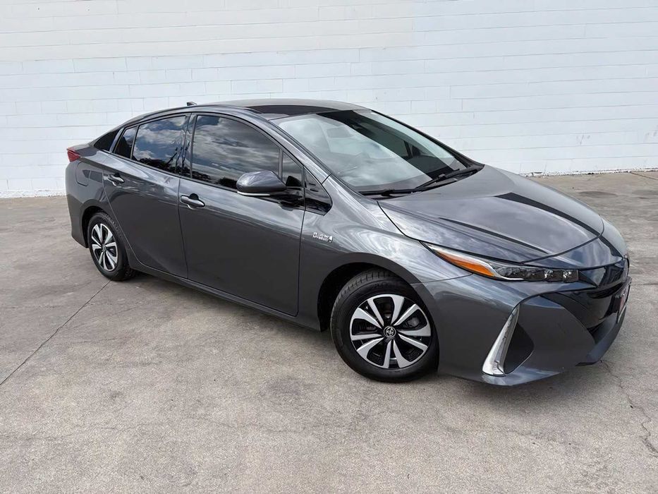 Toyota Prius Prime      2019