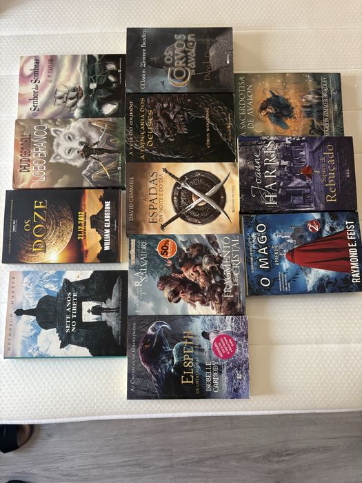 Vários livros  de literatura internacional