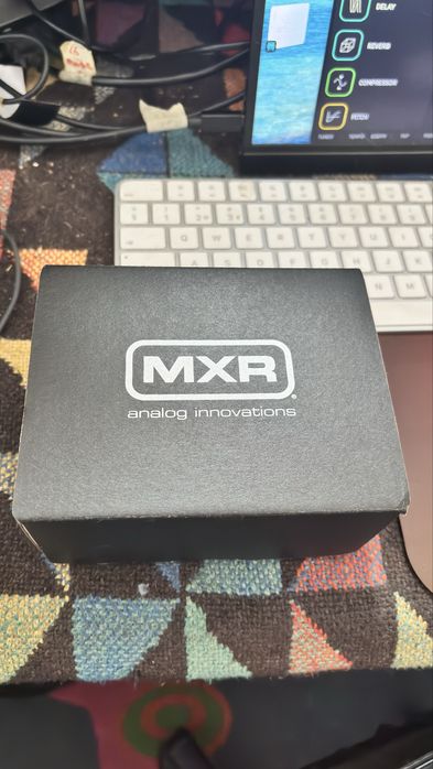 Bass Octave MXR Deluxe Pedal como Novo