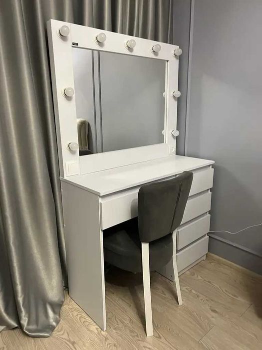 Красивый туалетный столик с зеркалом и подсветкой для макияжа: 5 980 ...