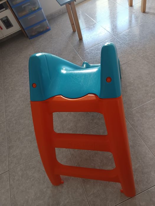 Escorrega infantil