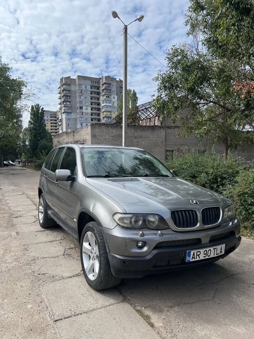 Продам BMW X5 e53