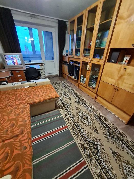 Продам 2 кімнатну  квартиру на Молодіжному. 24700