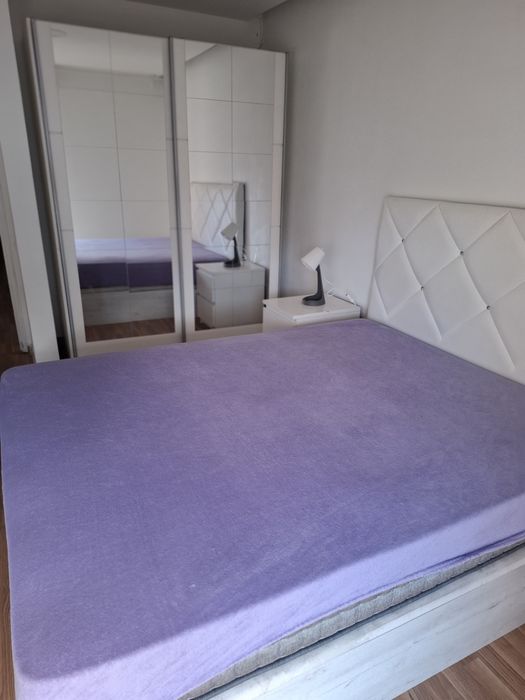 Quarto disponivel na tapada das merces entrada imediata.