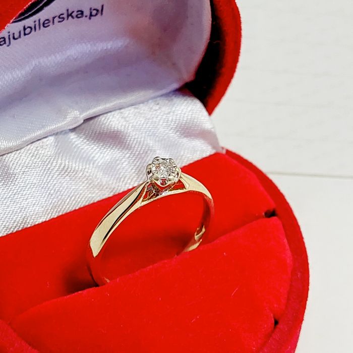 Złoty pierścionek z diamentem 14 k