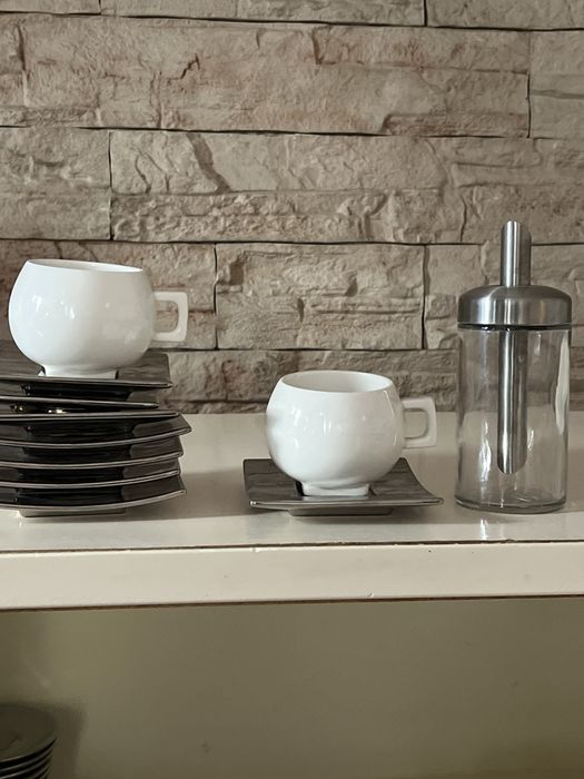 Conjunto de cafe e açucareiro