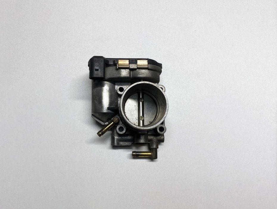 Дросельна заслонка Volkswagen Golf 4. Bora / Audi A2 - 1.6FSI