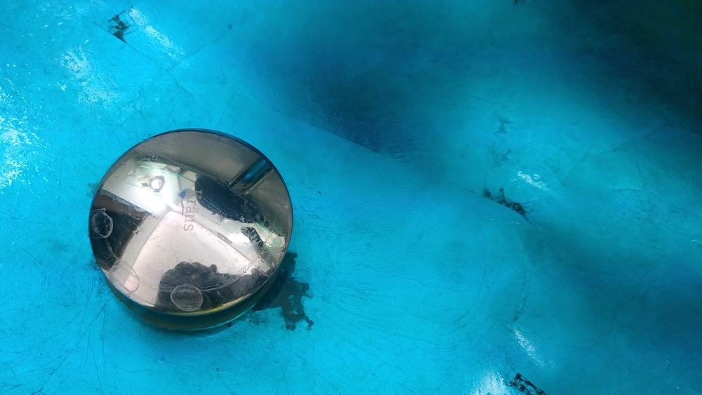 Умивальник Kraus + змішувач водоспад блакитний перламутр