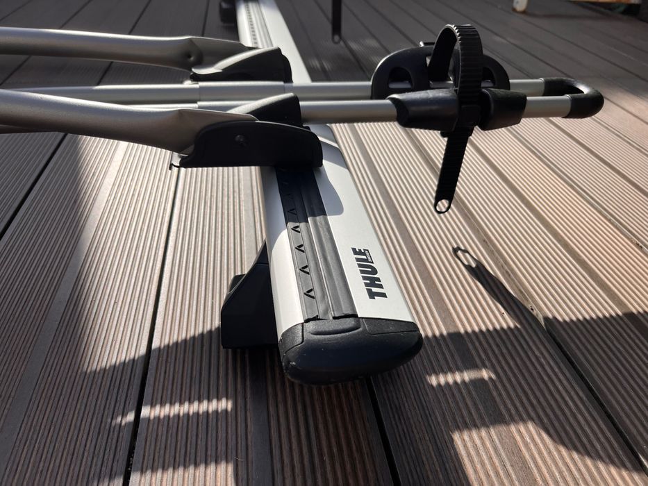 Barras de Tejadilho Thule e suporte de Bicicletas