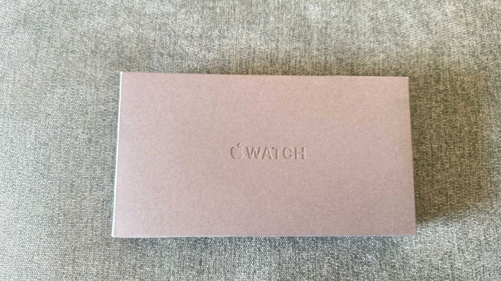 Apple Watch Ultra 3 GPS + Cellular, Caixa em titânio preto de 49 mm com Loop milanesa em titânio preto - L (Novo - Caixa Selada)
