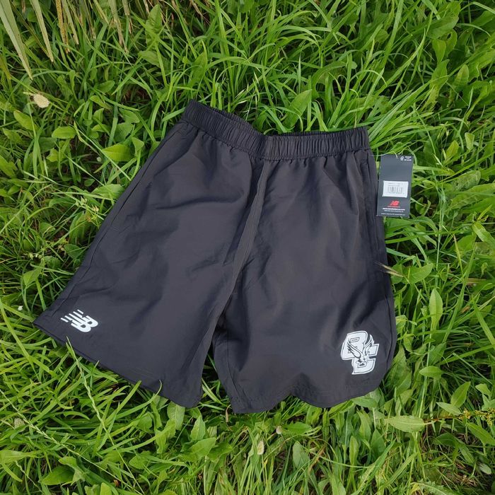 SALDO agora! New Balance calções de treino masculinos M para desporto