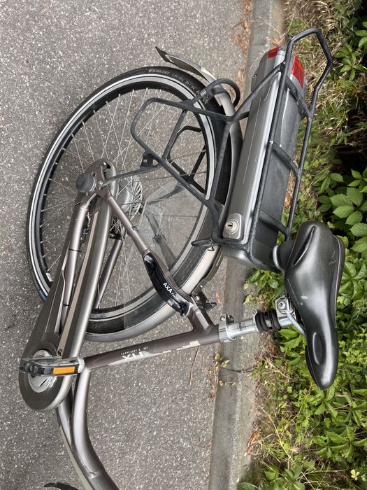 Fajny rower elektryczny SPARTA ION RX 400WH NEXUS 8/A