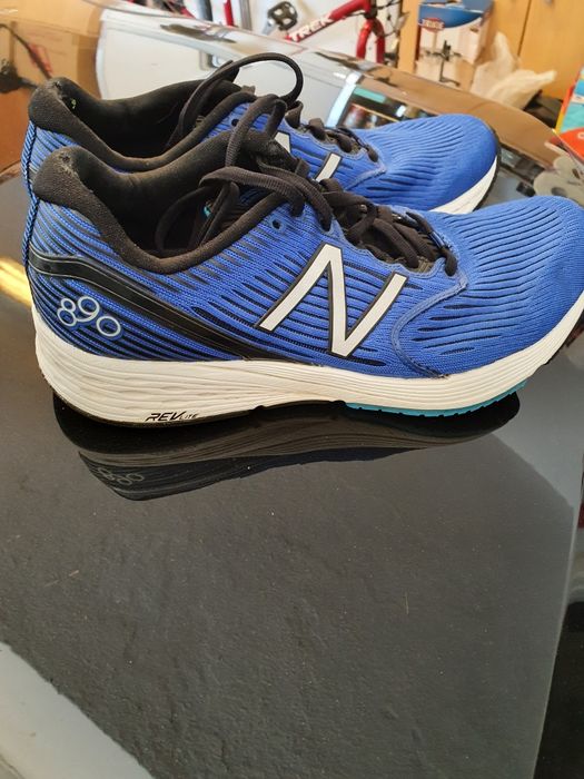 New Balance modelo 890 size 4264750783169155122