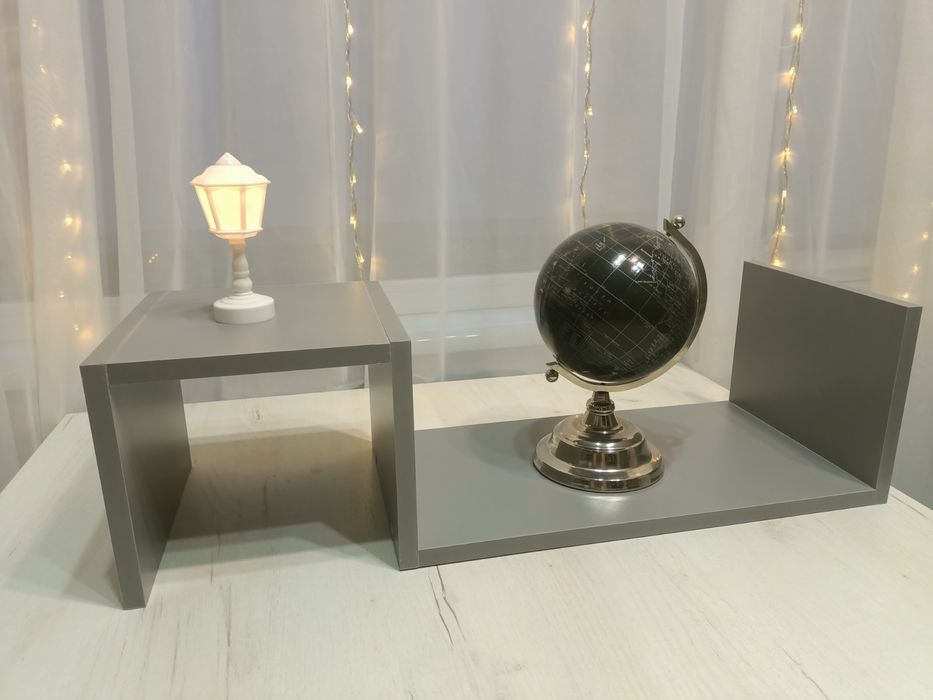 Полка на стіну,для декоративних предметів