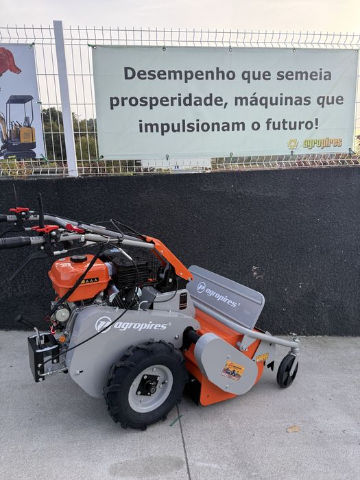 Triturador de martelos com motor de arranque