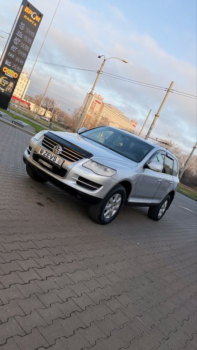 Volksvagen  TOUAREG