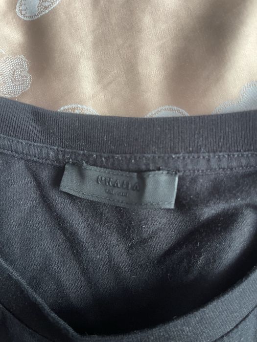 Футболка Prada XXl размера ( размер ближе к L)