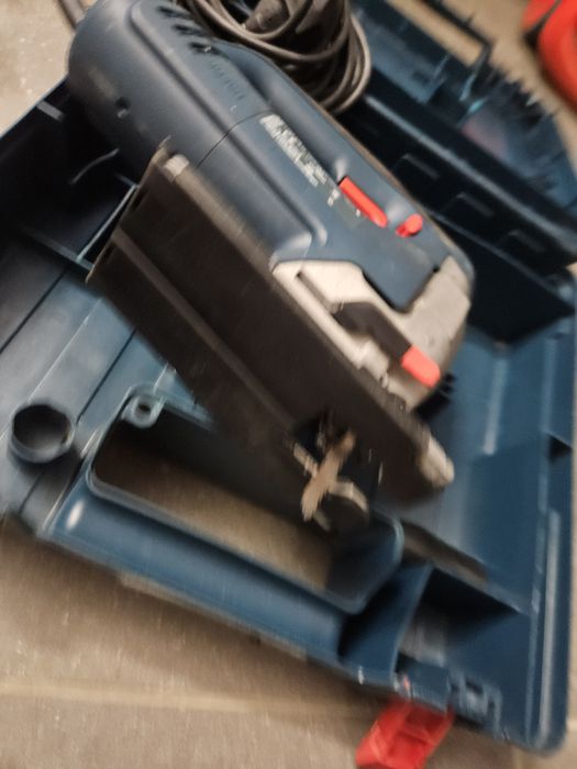 Bosch Wyrzynarka GST 135 BCE 720W nowa 900zl.