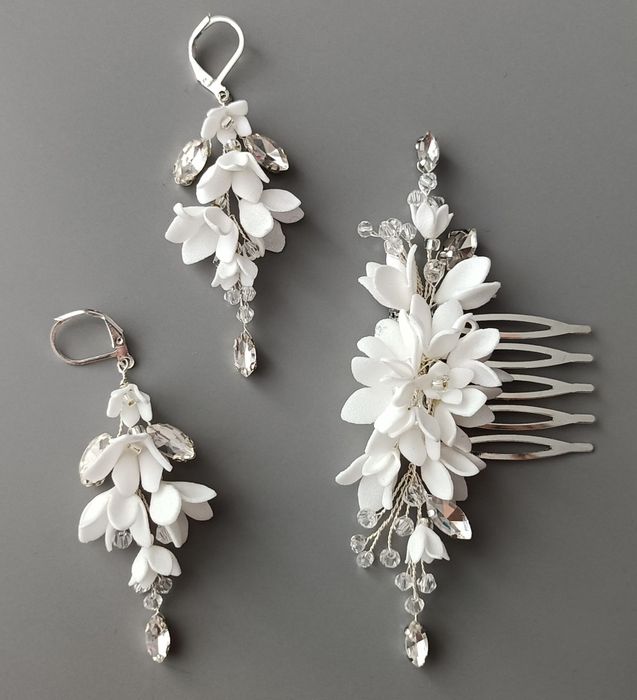 Grzebyk i kolczyki ślubne w bieli i srebrze