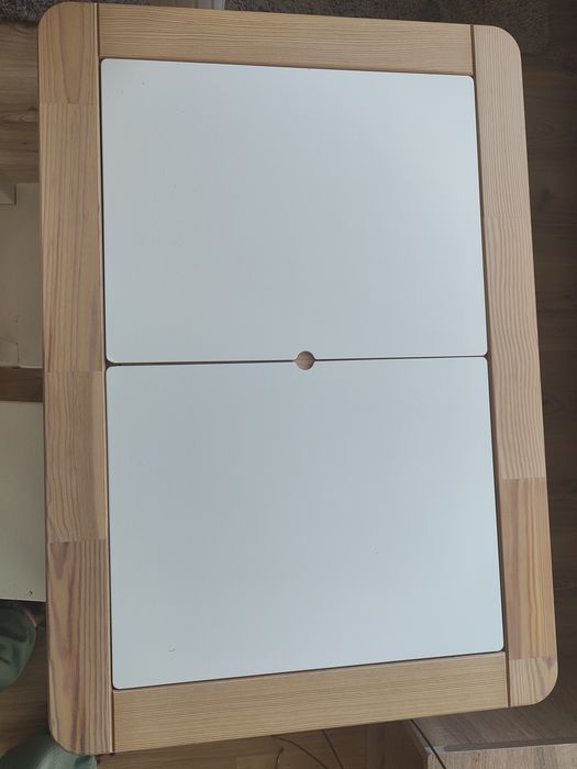 IKEA dzieciecy zestaw mebli stolik FLISAT + krzesełka SUNDVIK