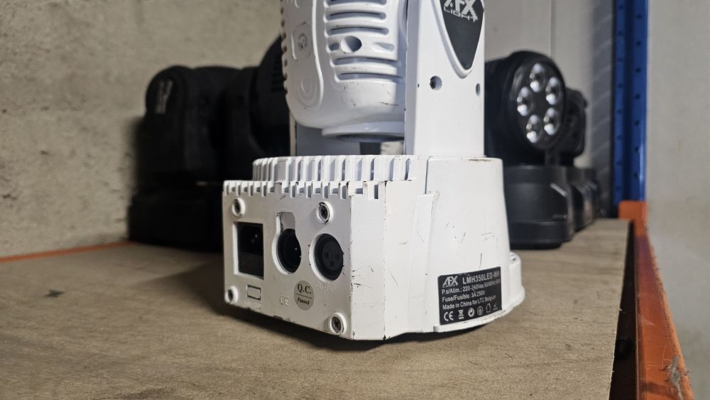 10 mini wash 90w DMX mais 2 picobeam30