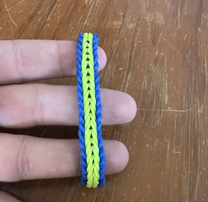 Pulseiras ,aneis e colares artesanais com elasticos