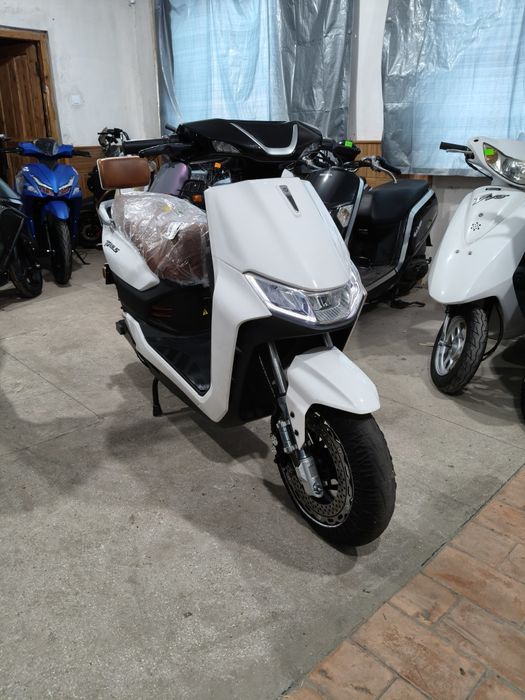 Електроскутер TAILIG T 70 2000W 36AH