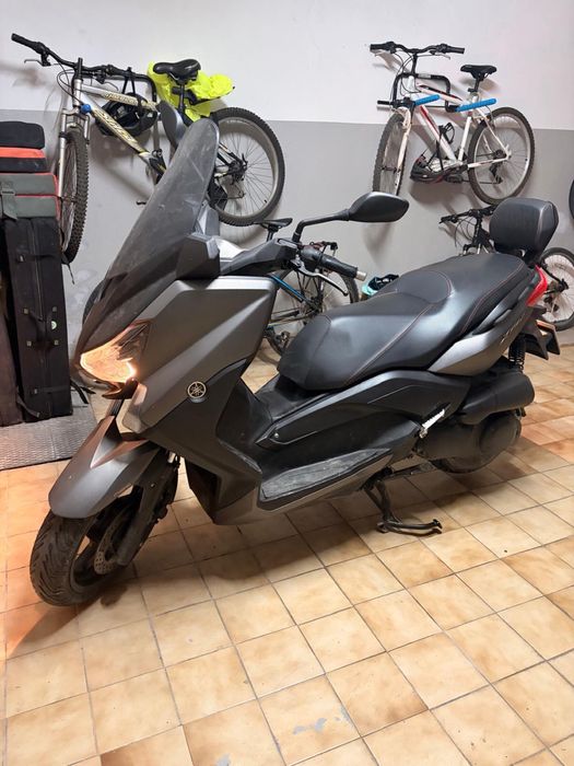 Vendo Xmax 250cc  10700kms  2017