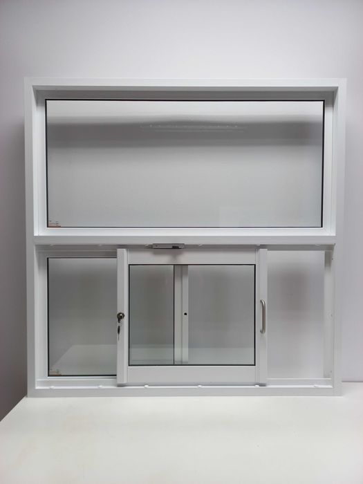 okno podawcze przesuwne w bok do kontenera baru sklepu stróżówki