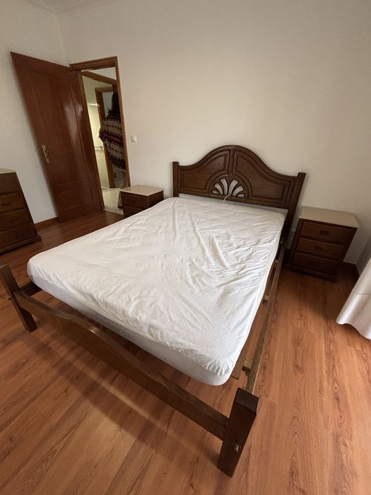 Cama Casal 140cm