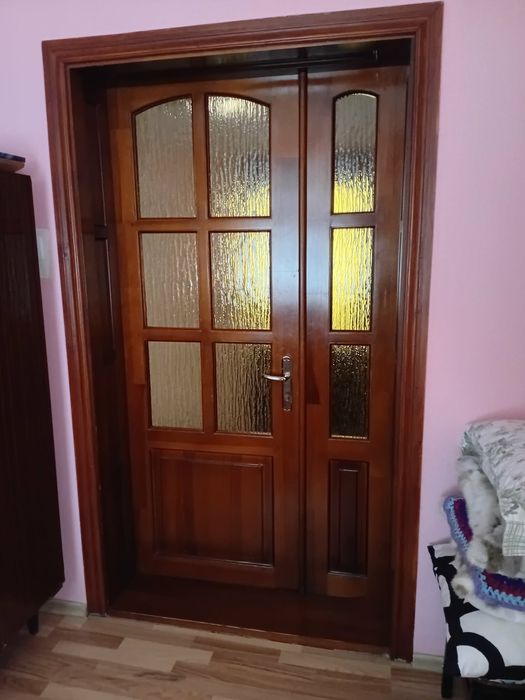 Міжкімнатні двері . Дерево