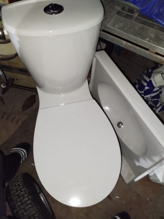 Miska WC ze spłuczką