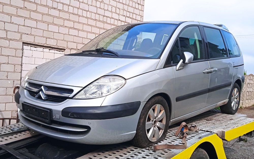 Na części Citroen C8 2.2 D EZR 4HW maska zderzak drzwi klapa szyba fotel kanapa lusterko lampa