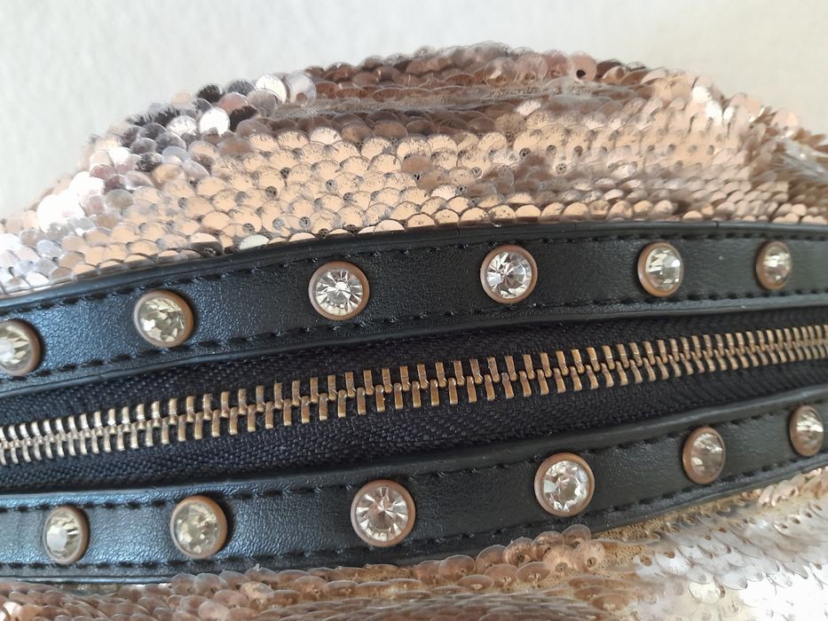 ЗРучний рюкзачок з паєтками  в  подарунок