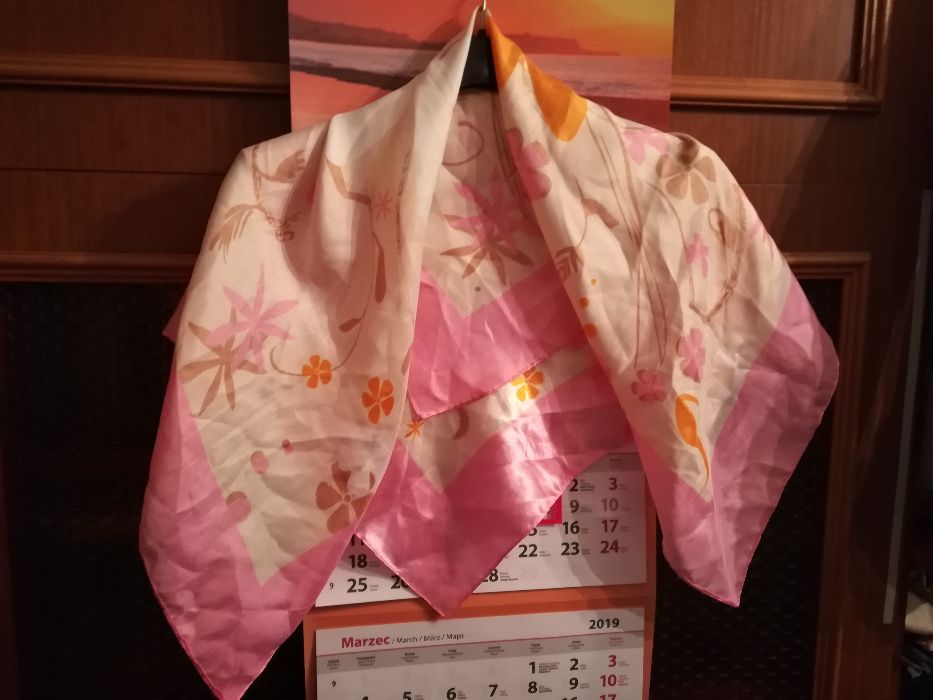 Nowe eleganckie szale i chusty