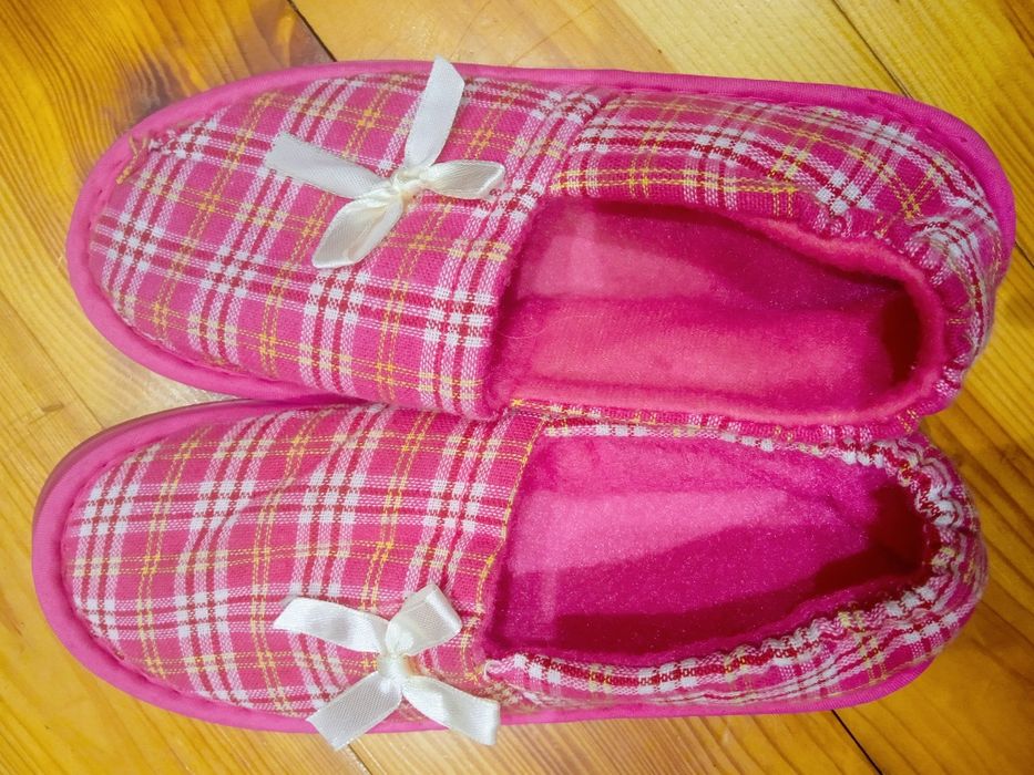 Детские новые тапочки