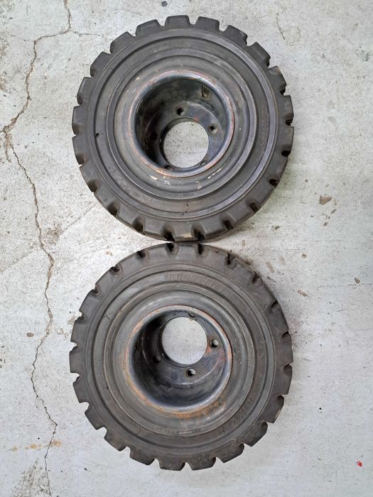 Koła do wózka widłowego Linde, opona pełna 18x7-8 Ad-Trak - nowa