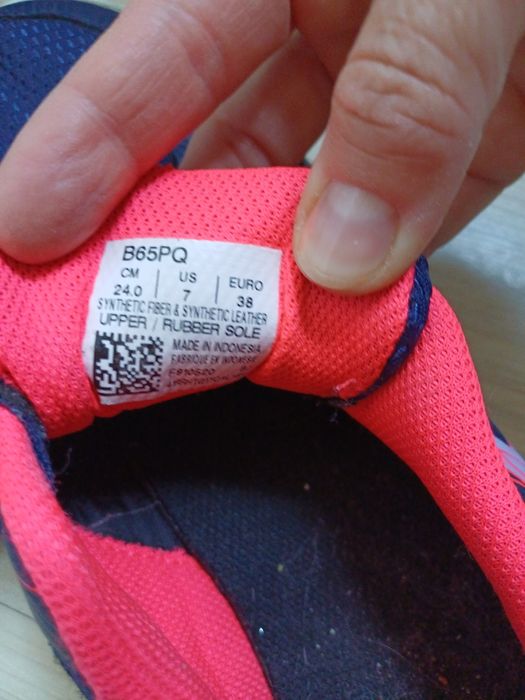 Buty halówki asics rozm.38