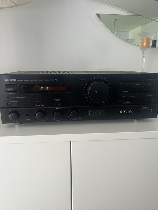 Amplificador Onkyo A-RV400