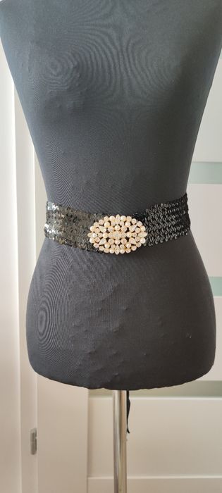 Elastyczny czarny cekinowy pasek z ozdobną klamrą elastic stretch belt