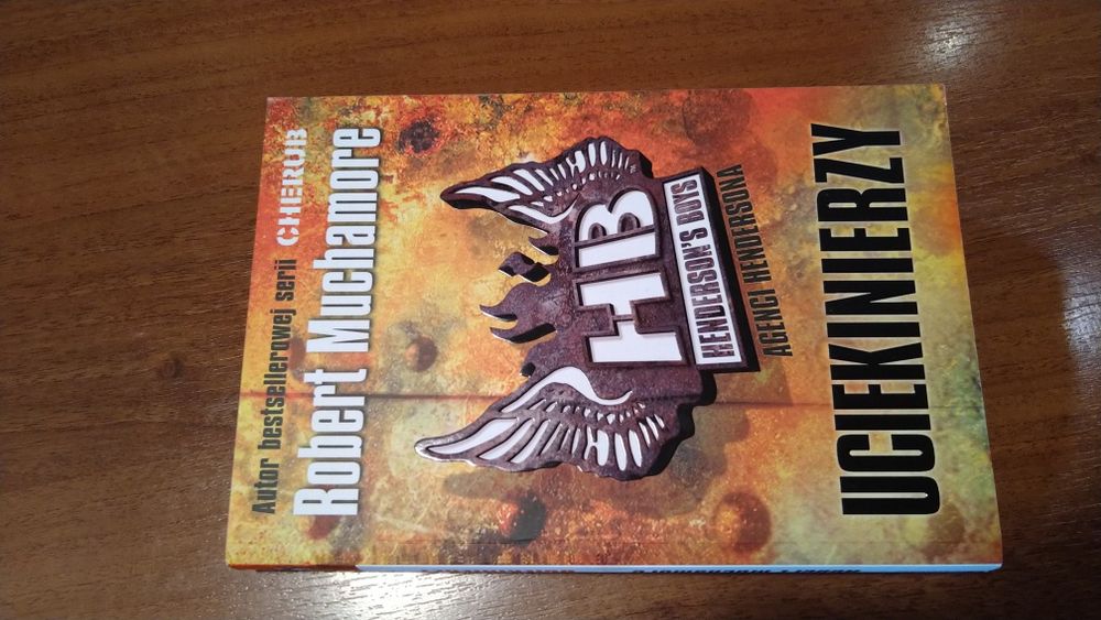 Uciekinierzy - Robert Muchamore, seria Agenci Hendersona