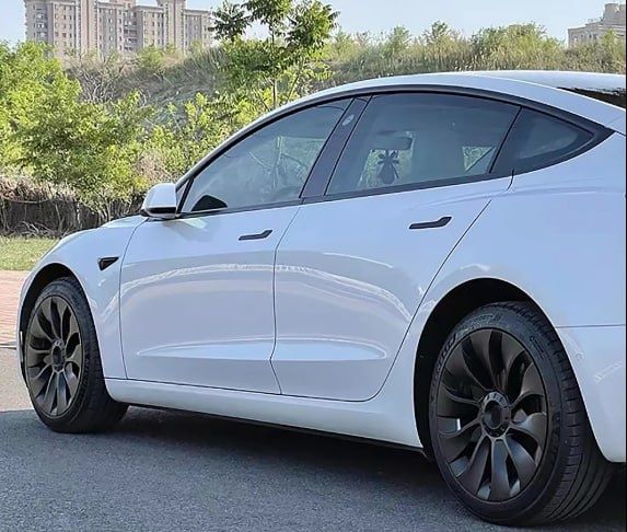 Ковпаки  Tesla model Y R19 на диски. Perfomance. Нові!