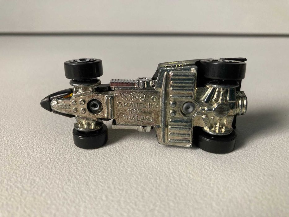 Hot Wheels 1987 Air Circus Shadow Jet