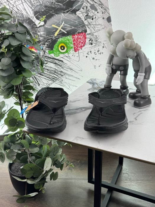 Нові тапочки шльопки Hoka Ora Recovery 48 розмір Е12232
